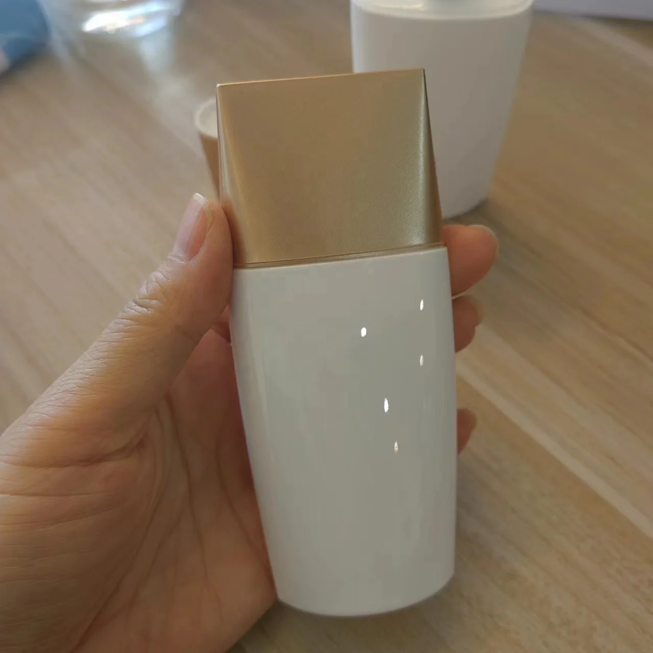 60ml 2oz HDPE and EVOH sunscreen bottle for plastic BB cream cosmetic bottle packaging