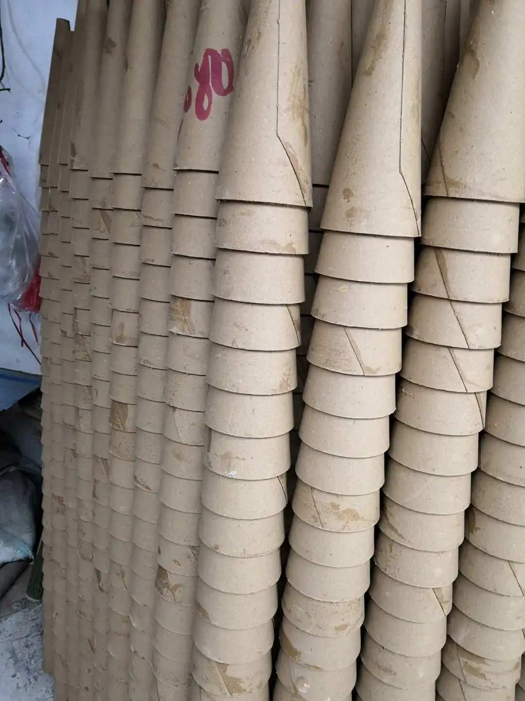 pyrotechnics volcano  fountain fireworks paper cone machine