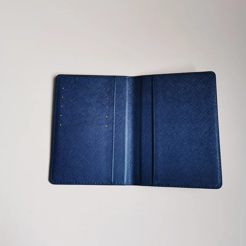 Wholesale custom logo Bright Edge process High-end pink Grainy leather travel  passport cover