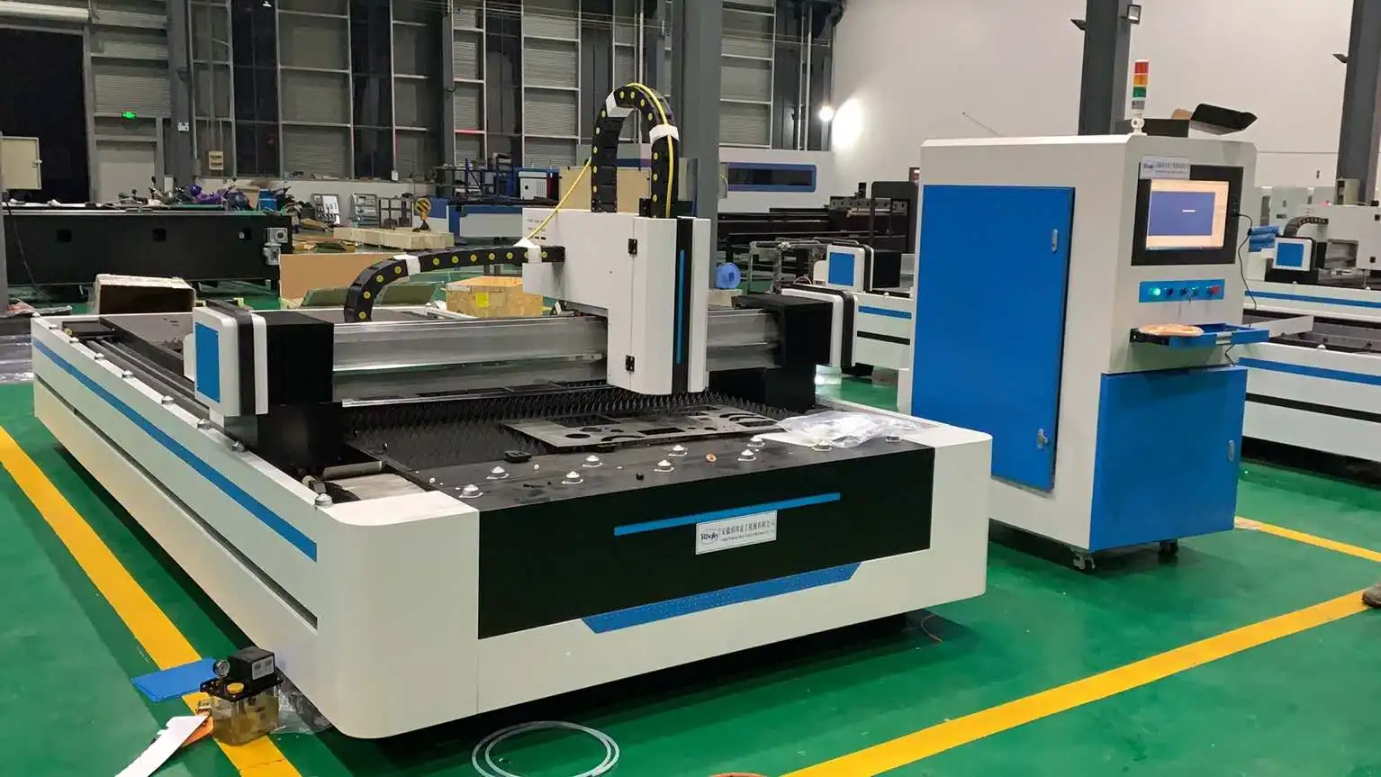Metal Tube and Plate Fiber Laser Cutting Machine with Rotary Device