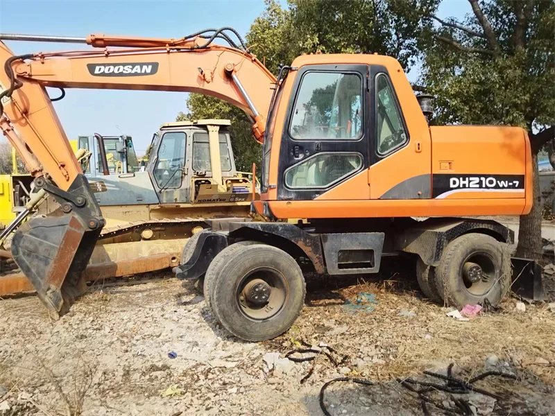 Used Doosan 210 wheel excavator,doosan dh210w-7 earth moving excavator doosan machinery 210