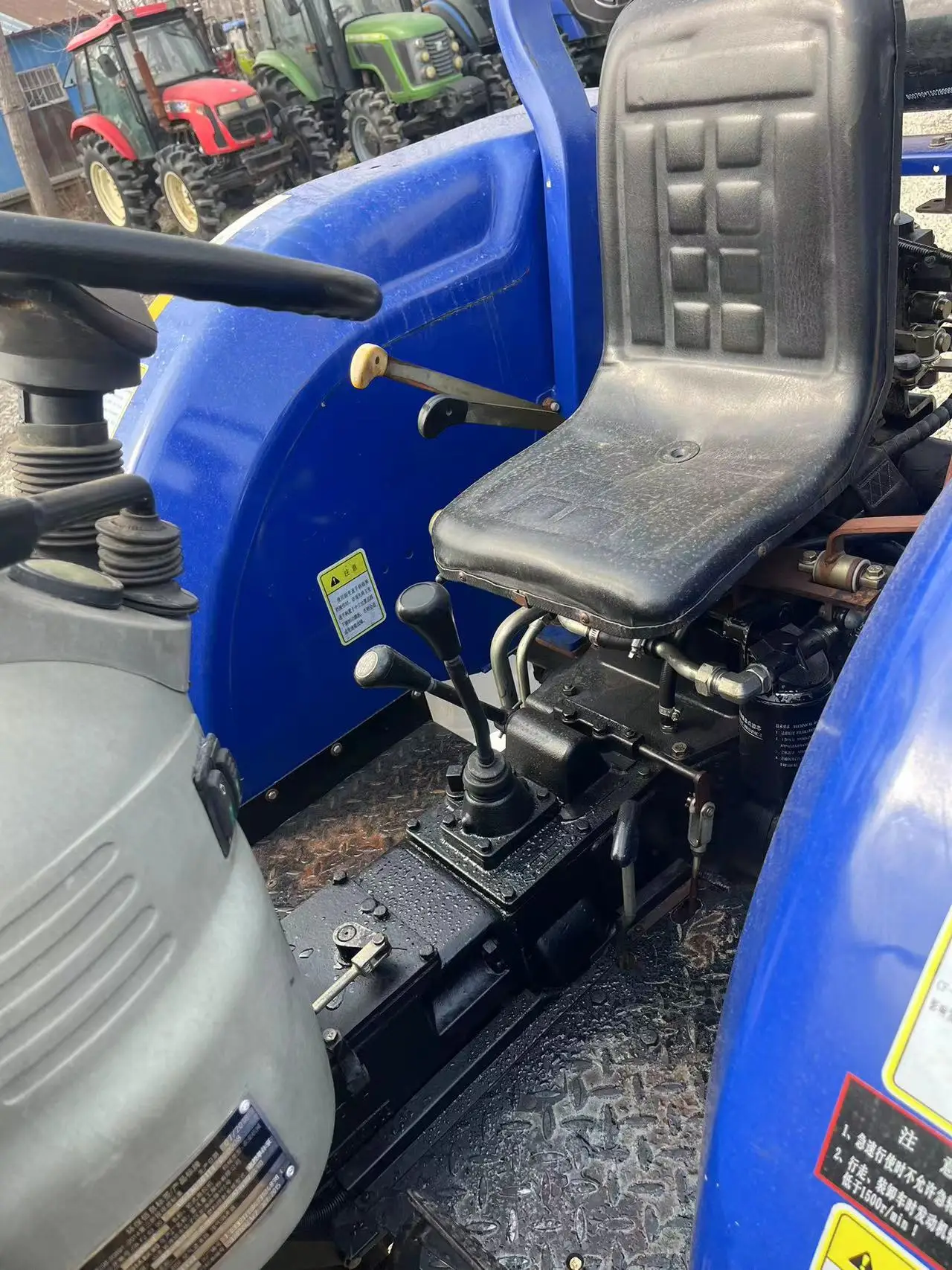 New arrival 60hp 4wd used tractor in good condition for 4*4 tractor