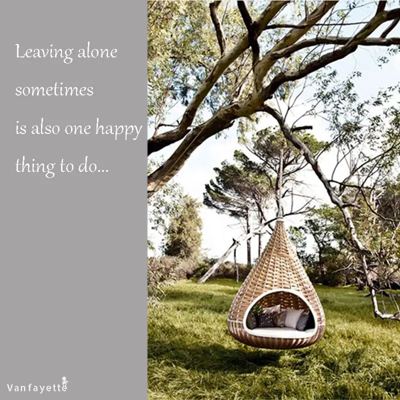 Customized Hanging Lounge Day bed House Wide Rattan Weaving High End Luxury tropicana elements hotel furniture