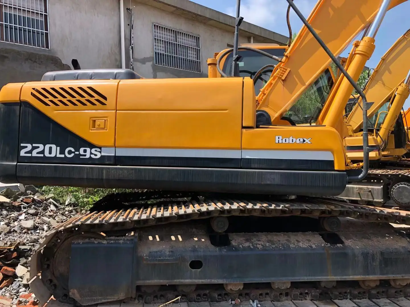 Secondhand Korea Hyundai 220 used excavator for sale/Hyundai 220 245 in stock