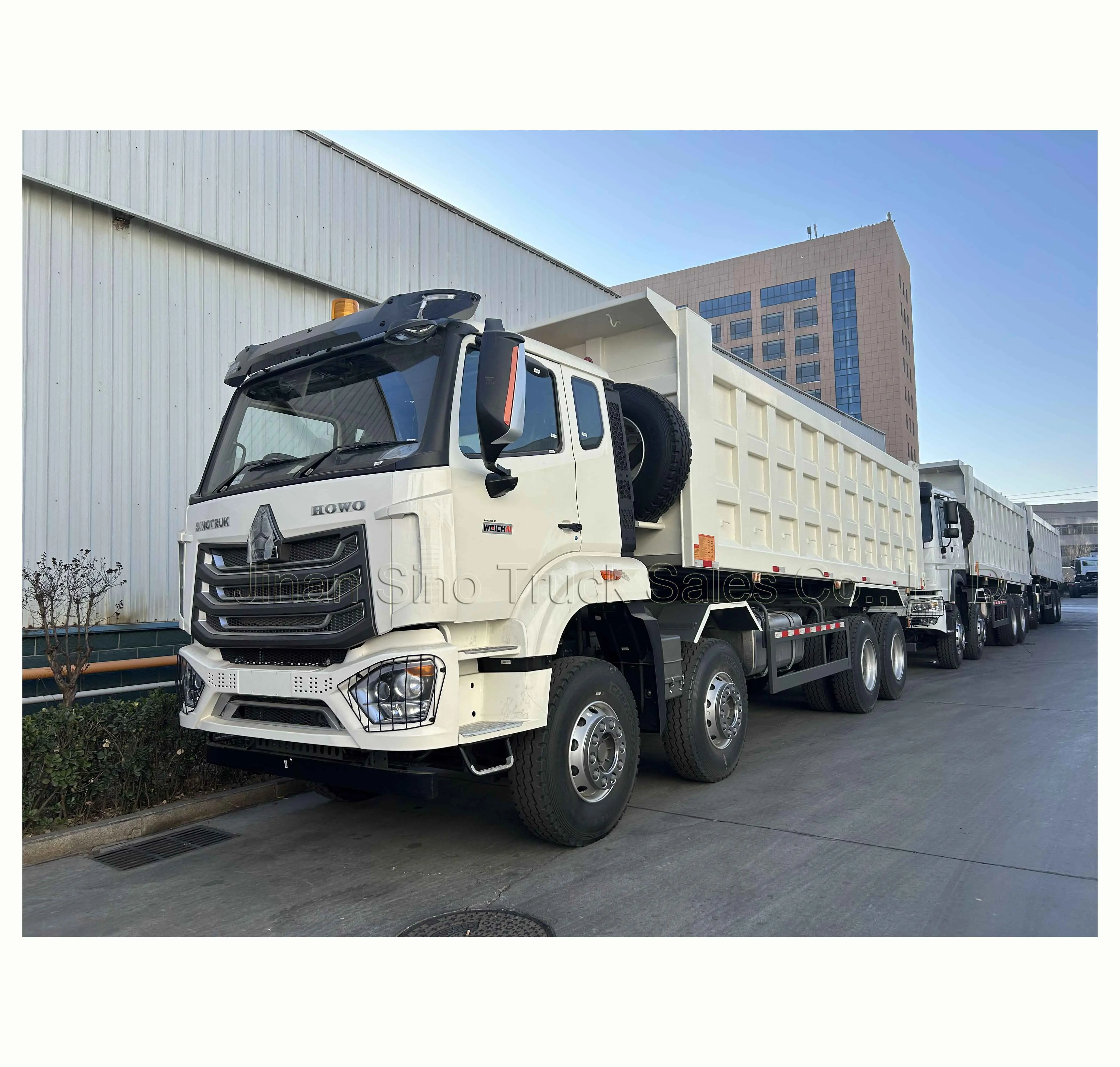 Новый дизельный самосвал Sinotruk Howo NX 8*4 12 колес 32 куб. См 30 т 50 400 л.с.