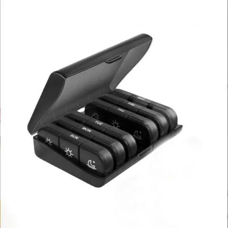 Hot Selling Large Capacity Weekly Pill Organizer 3 Times A Day Pill Boxes Medicine Dispenser for Easy Filling