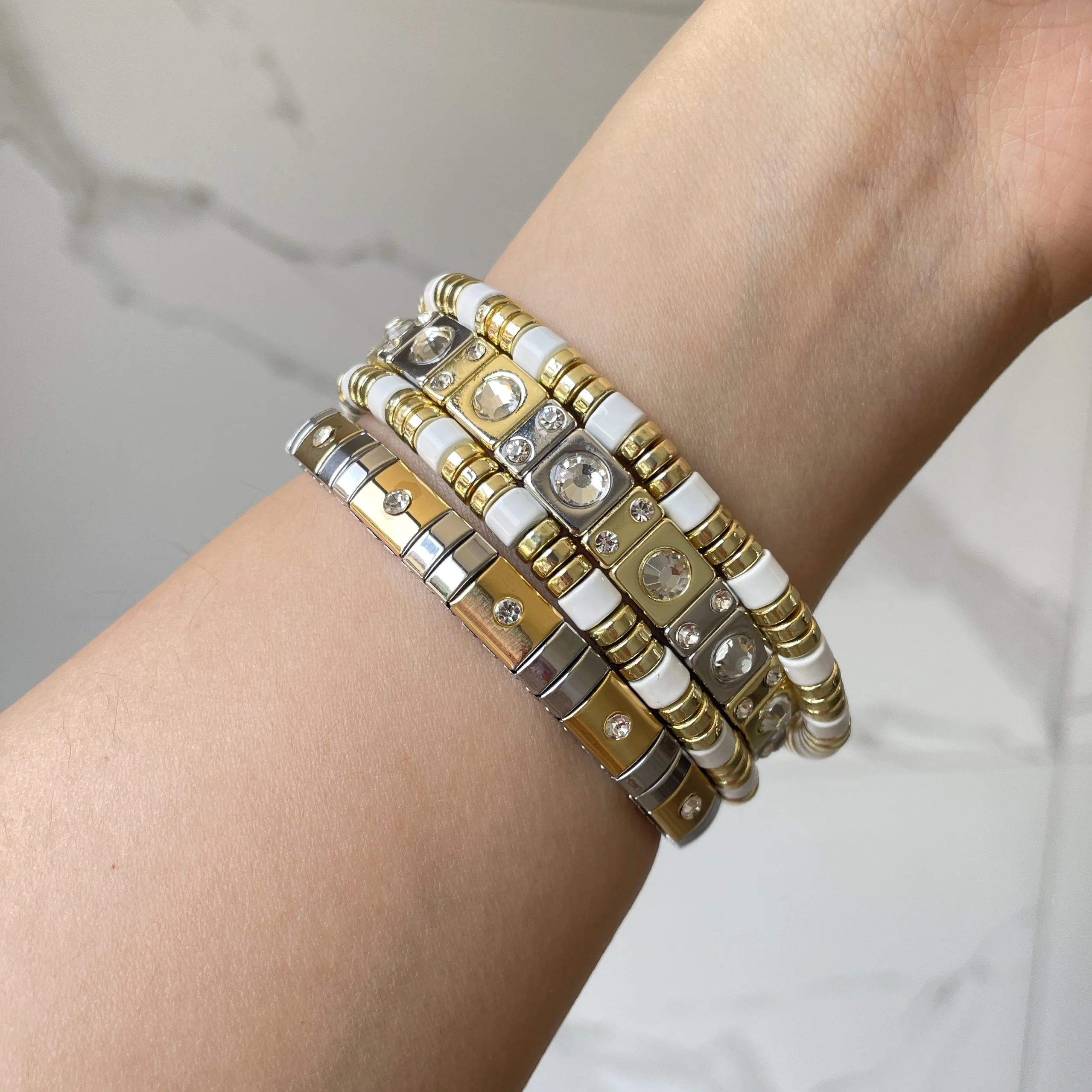 2024 New full zircon gem bangle Bracelets alloy 18k gold plated Versatile jewelry Bracelets for Women