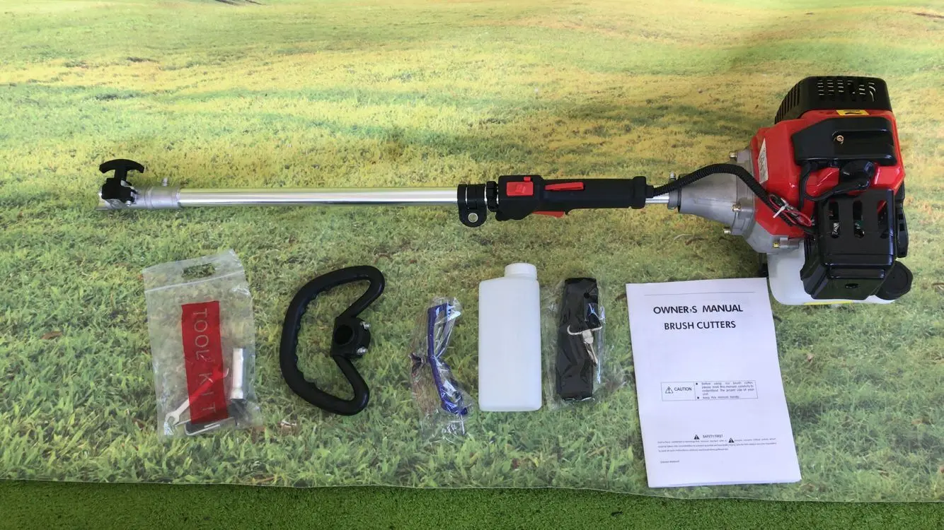 High efficiency artificial turf sweeper hand push sweeper lawn grooming tool