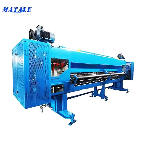 Автоматическая машина для протаскивания искусственной травы