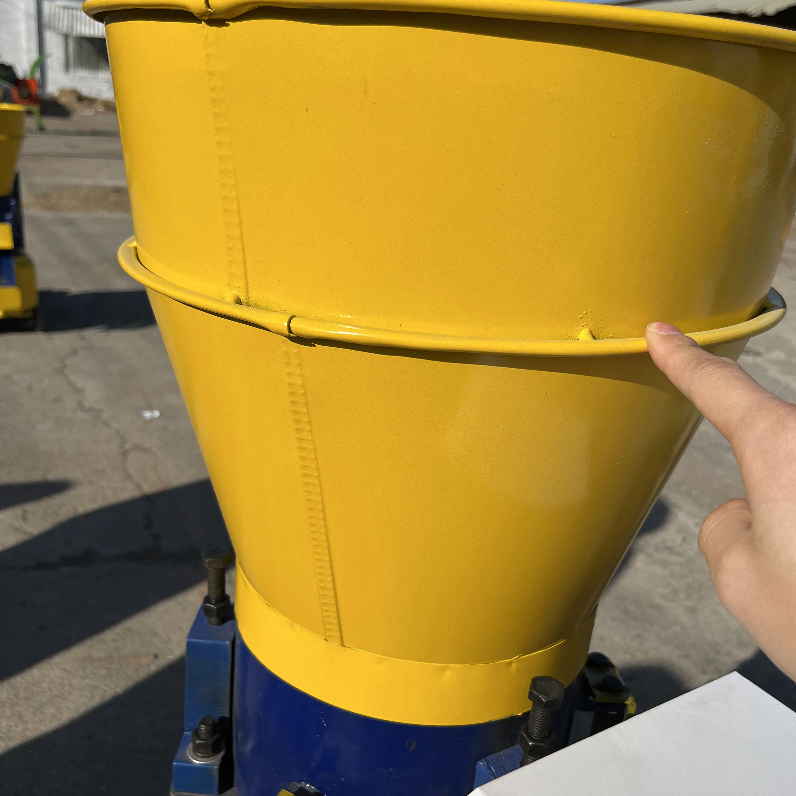 Оборудование для обработки кормов кур