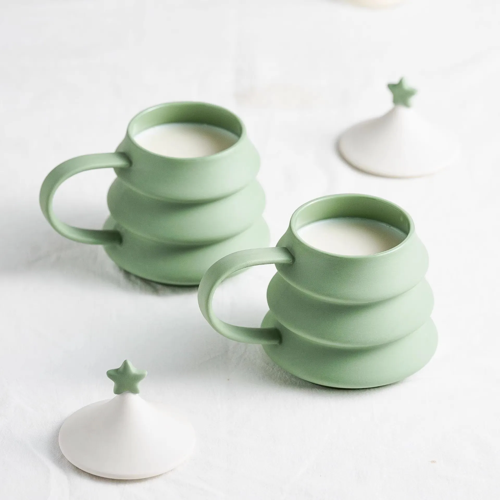 white ceramic christmas tree mug 3D Pine tree shape coffee tea drinking cup cheap gift for christmas