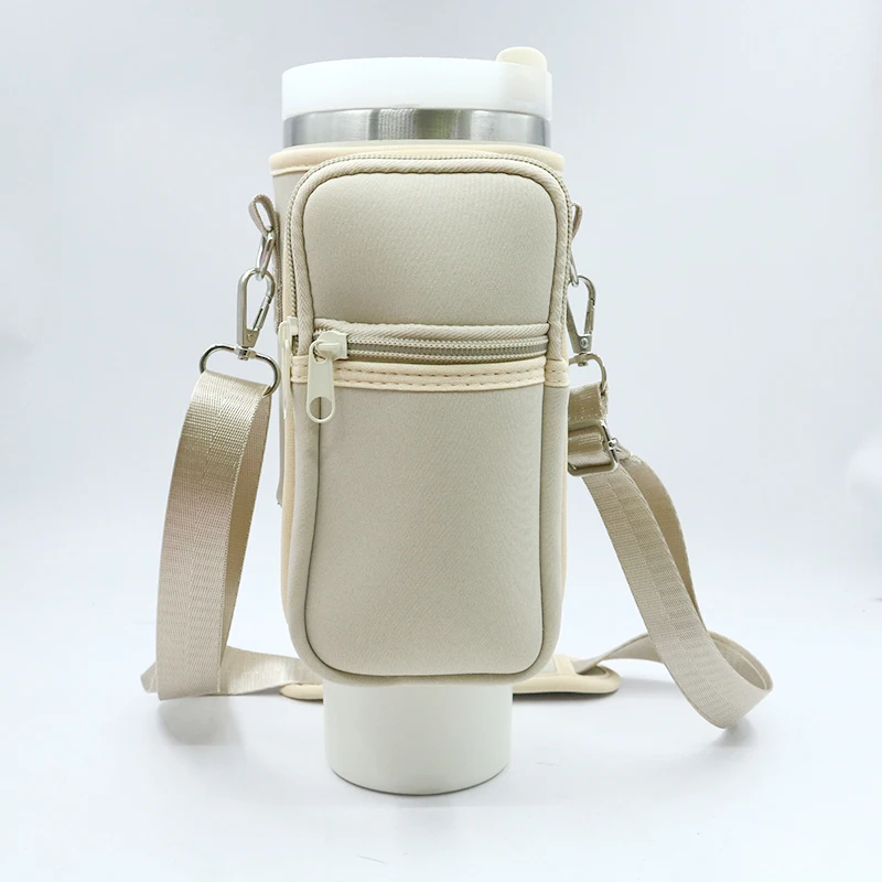 Factory Custom Logo New Design Neoprene Water Bottle Bags With Keys Chain 40oz Car Cup Holder With Pockets
