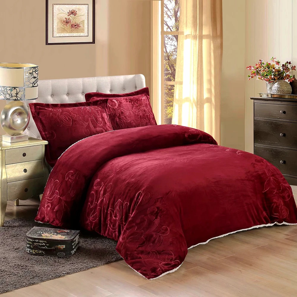 Flannel Fleece Comforter/quilt Set 3pcs 3D Embossed Style and Burgundy Color Wholesales for Winter Bed Room Adults and Kids