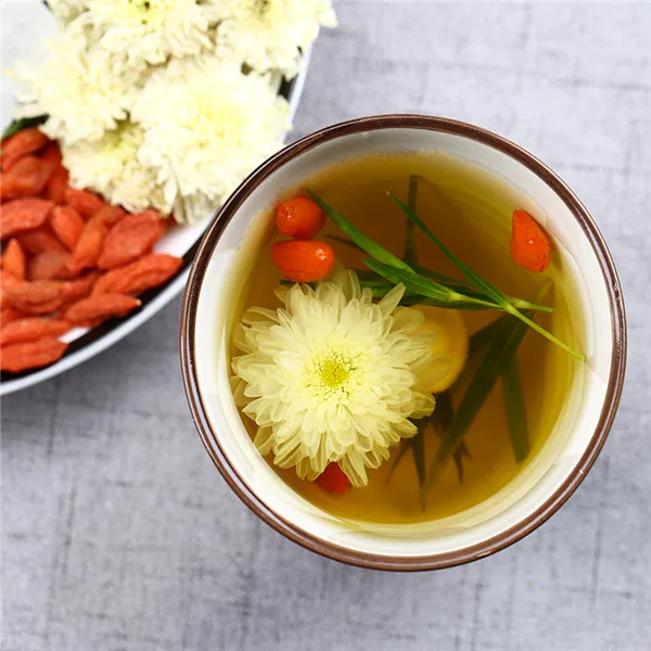 Mingmu fire removing tea eye nourishing and eye protecting tea dry chrysanthemum medlar carnation flower and grass tea