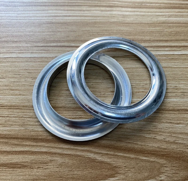 Автоматическая машина для занавесок и люверсов