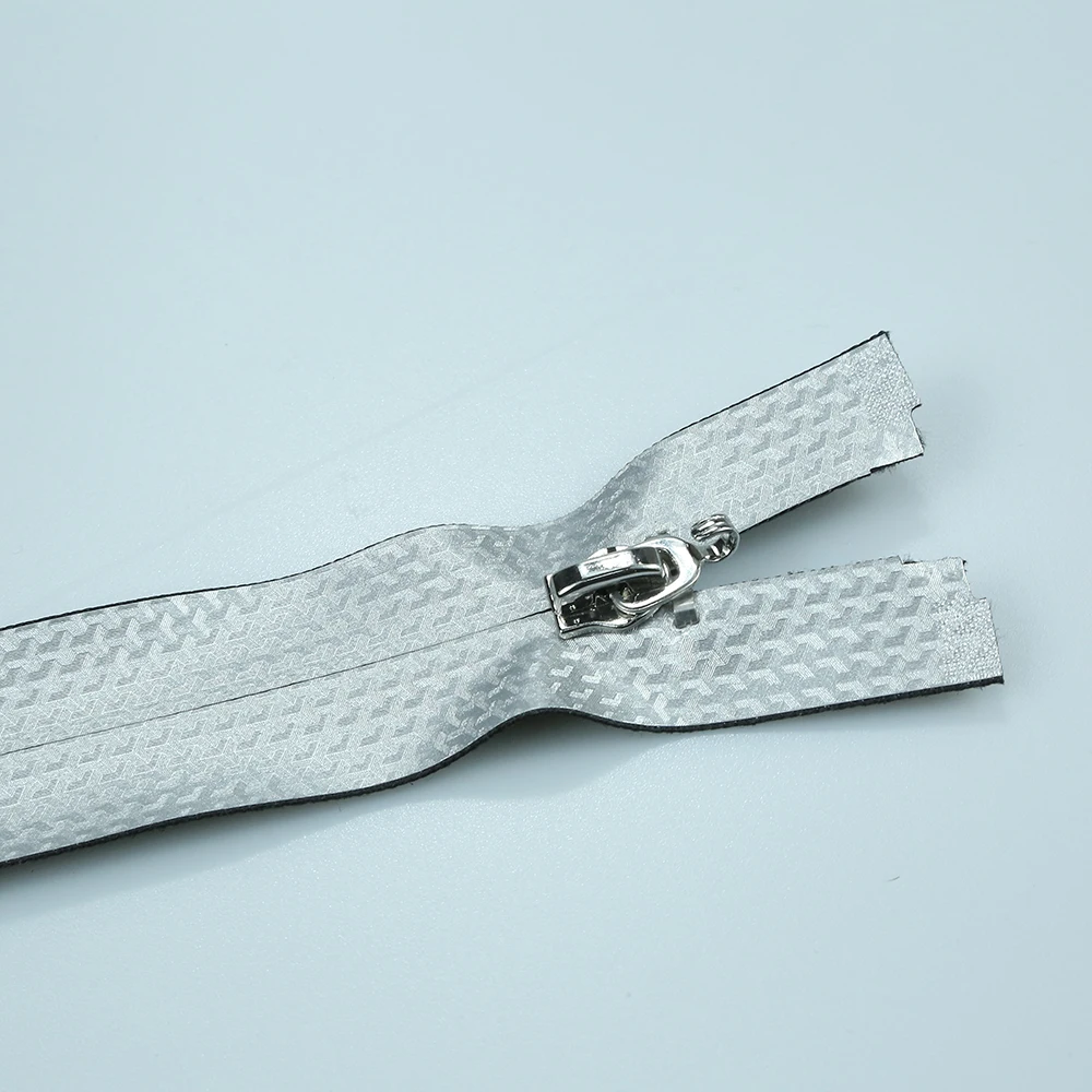 Factory Direct Shiny Silver 5# Auto Lock Open-End Nylon Zipper with Reflective Printing for Shoes Garments Bags