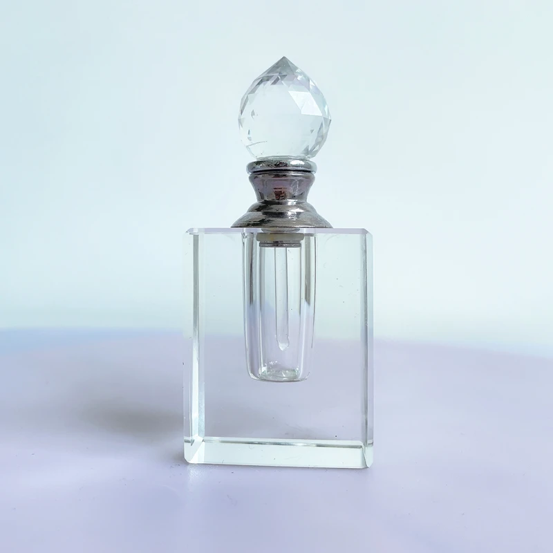 Wholesale new fashion 3ml square round crystal clear glass luxury essential oil perfume bottle for decoration and gifts