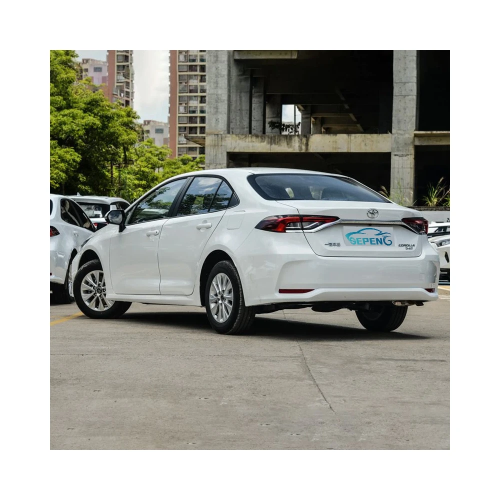 Б/у Toyota Corolla RWD седан высокоскоростной автомобильный бензиновый автомобиль с автоматической коробкой передач Темный интерьер в хорошем состоянии слева