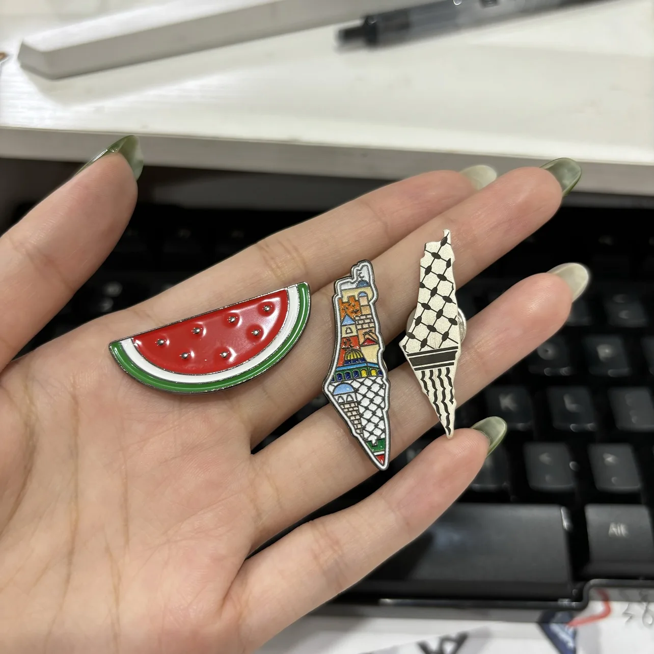 Metal Palestine Sticker Custom Map Logo Palestine Flag Pin Handala Brooch Europe Gold Plated Gift Promotion Folk Art Qatar Pin