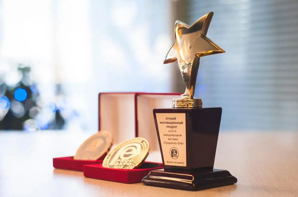 CLASSIC NATURAL HONEY and RAISINS 500 ml VODKA