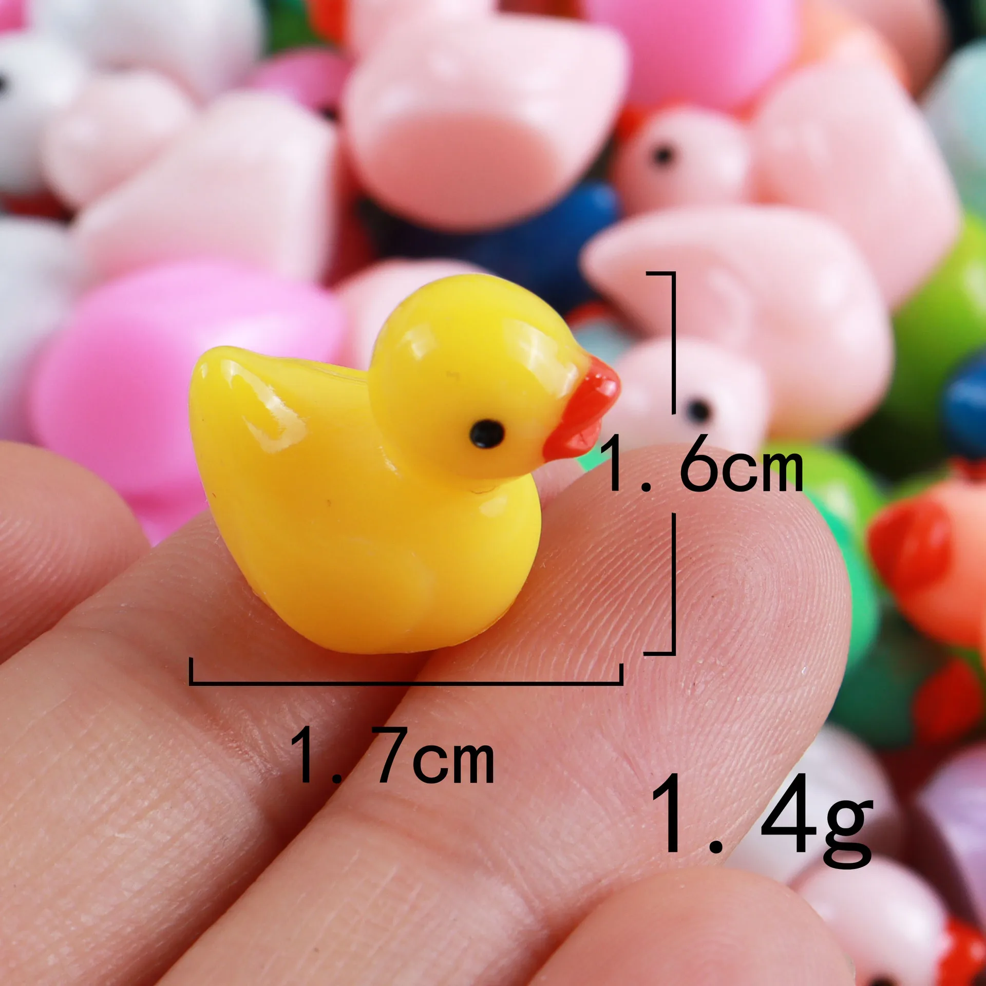 High Quality Solid Color Mini Yellow Duck Statue Modern Style Resin Crafts Macaron Duck Figurine for Christmas Garden Decoration