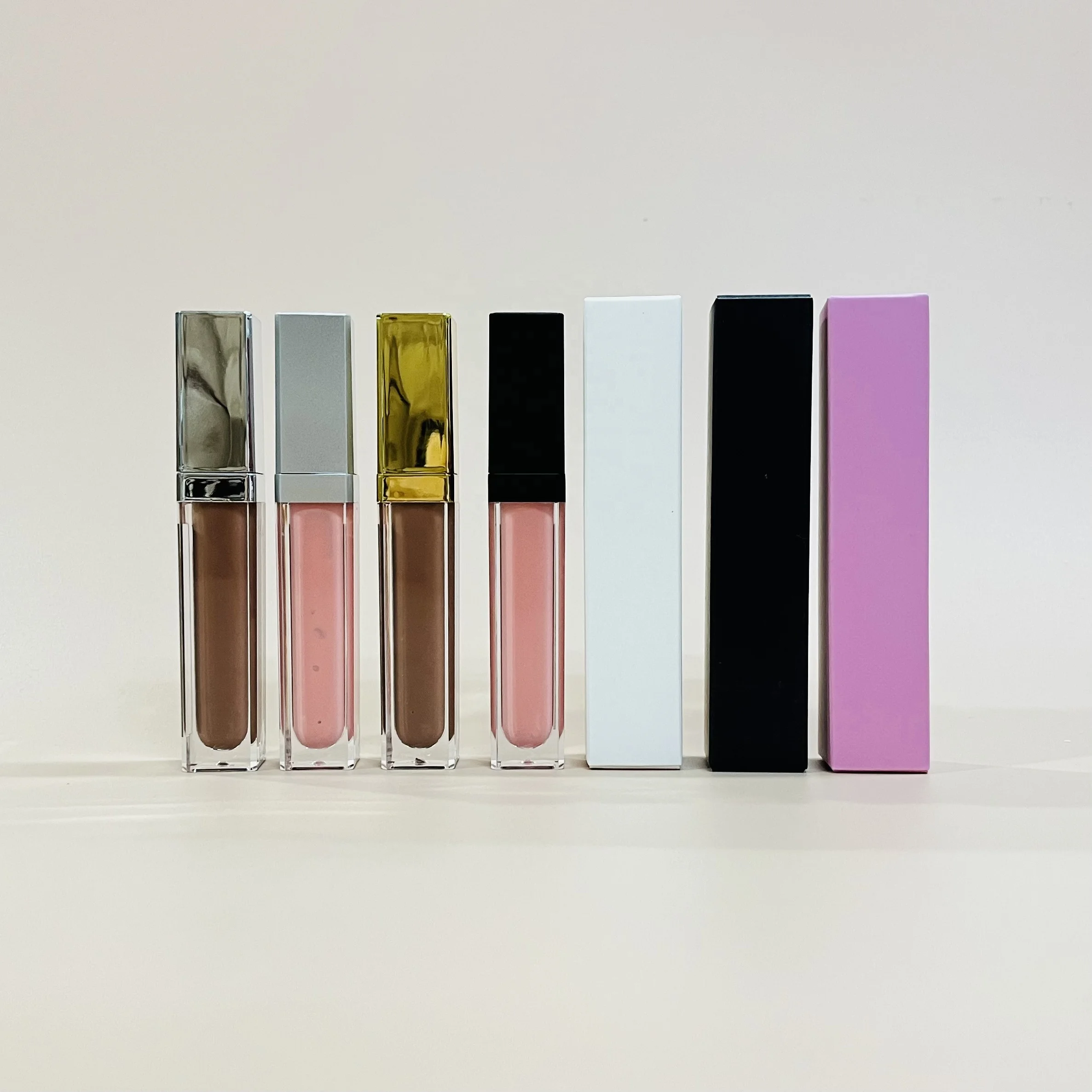 Low MOQ custom LED light with mirror lipgloss tube shimmer glossy lip gloss private label