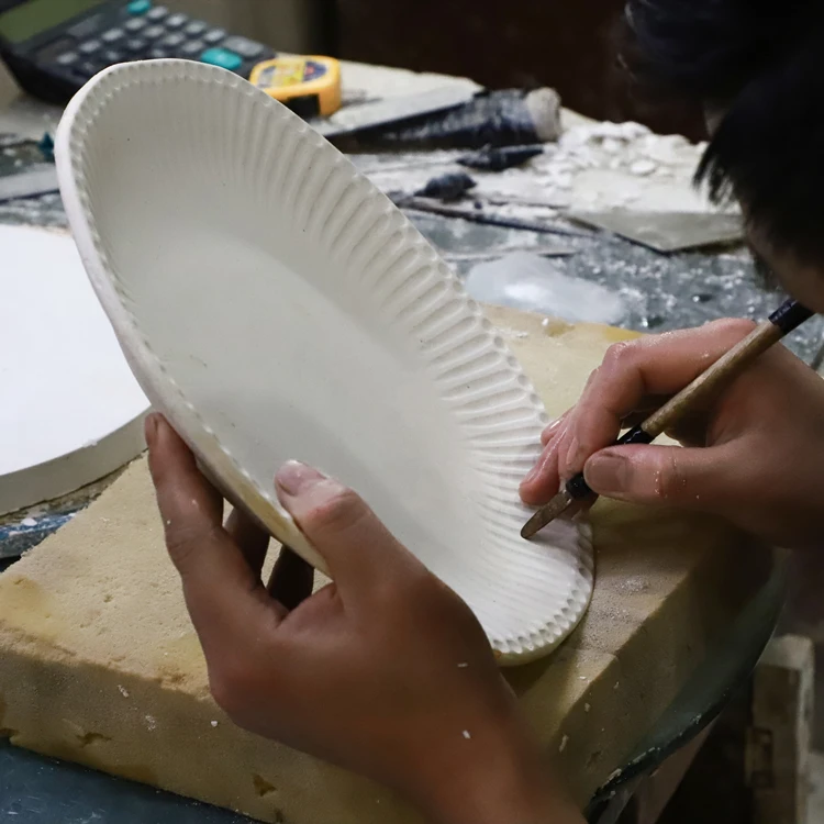 Upscale black stripe luxury hotel restaurant banquets high quality ceramics plates sets dinnerware sets