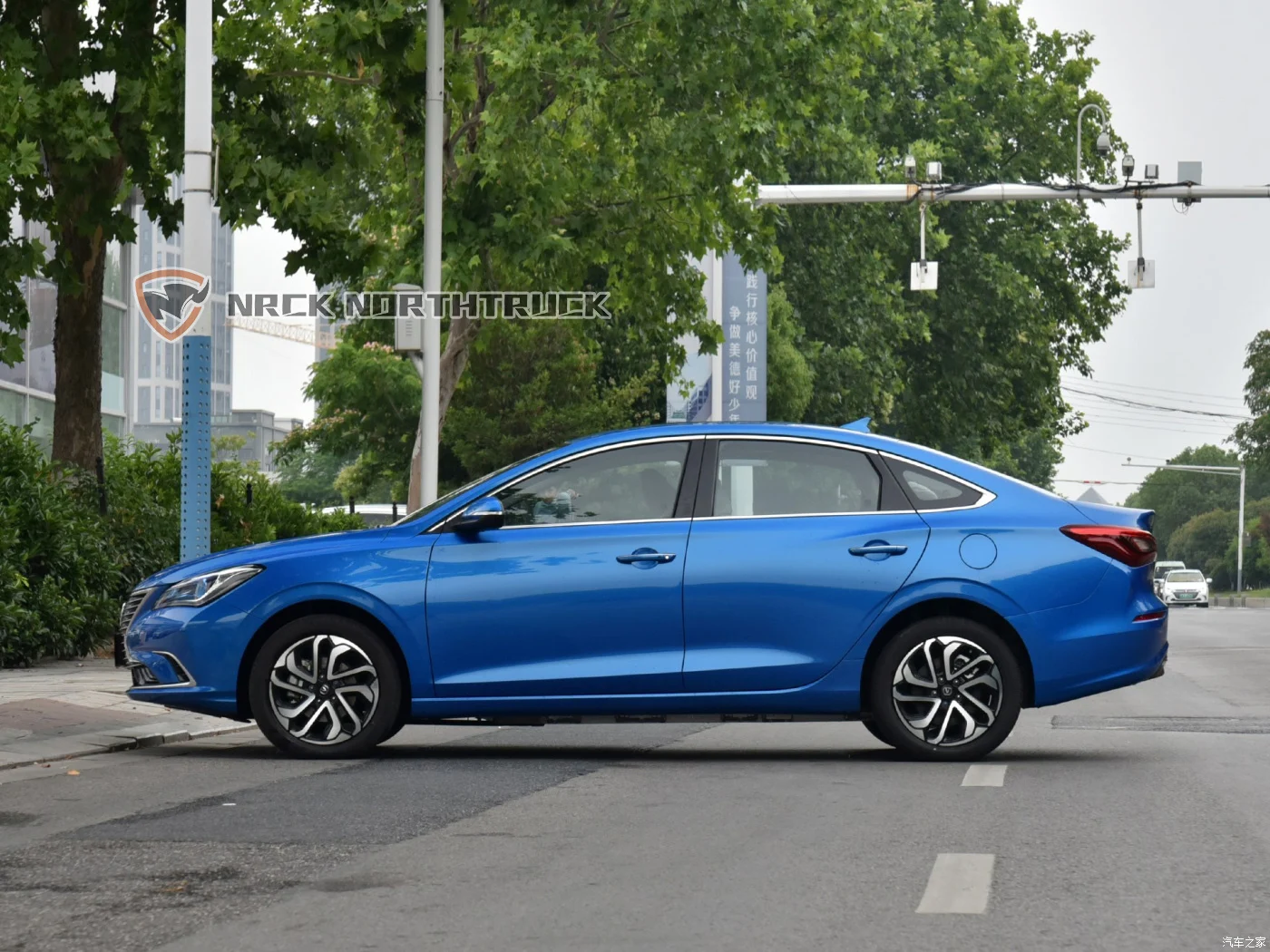 Дешевая цена Автомобильный Электрический четырехколесный автомобиль Changan Eado Ev460