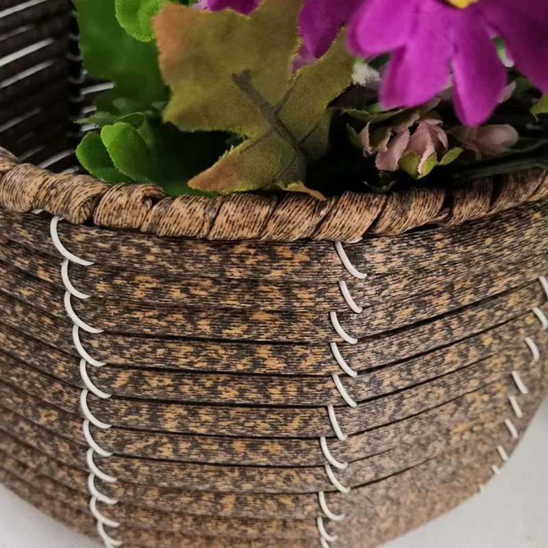 Wholesale selling high-quality wire baskets, straw woven rattan baskets / fruit baskets / flower baskets