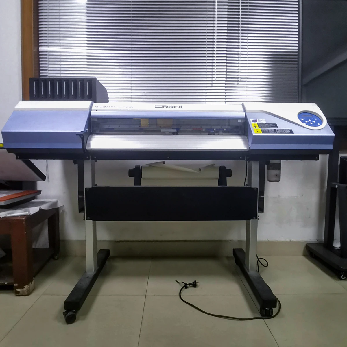 Second hand roland print and cut printer vs300i used printing and cutting plotter can use printing vinyl sticker