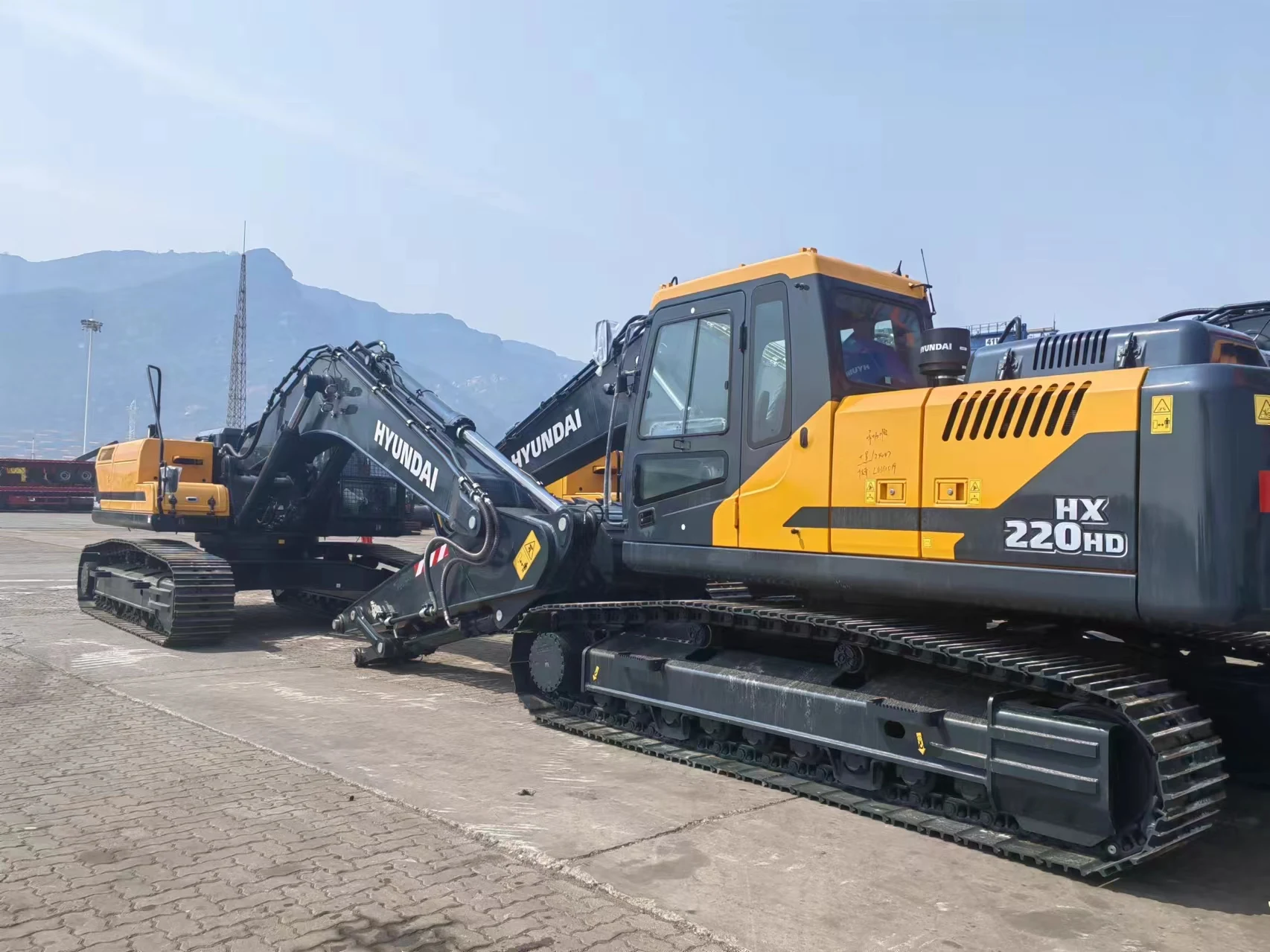 Новые экскаваторы HX220HD гусеничный экскаватор 22Ton 220LC-9S HX220 HD HX340 Hyundai R220LC-9 R245 R275