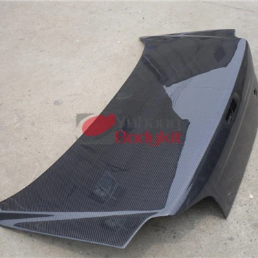 CF OEM Style Rear Trunk Bootlid Tailgate with Break Light Lamp Cutout For Carbon Fiber 1999-2002 Skyline R34 GTT GTR