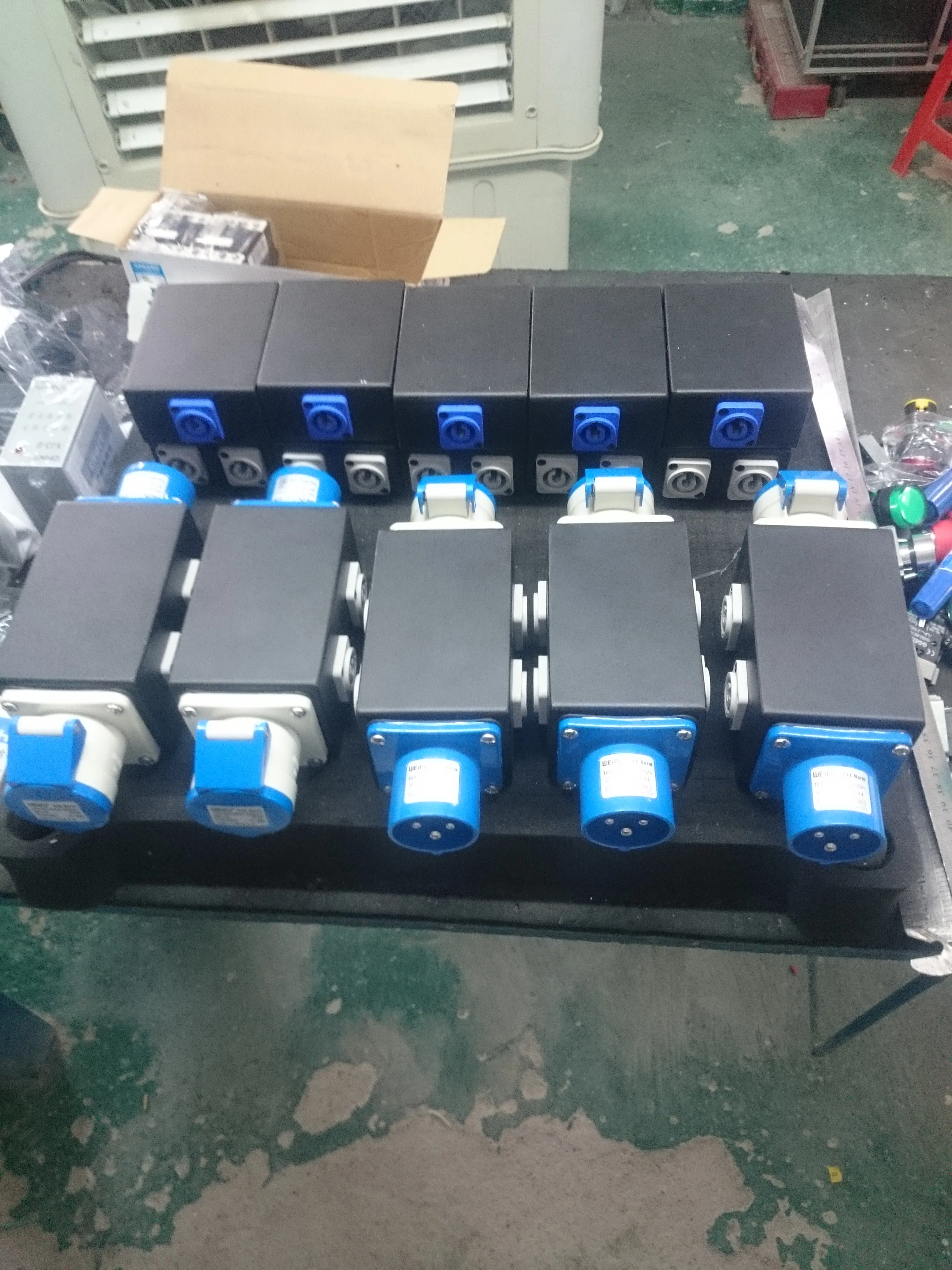 4way Powercon Splitter outlet box for pro audio
