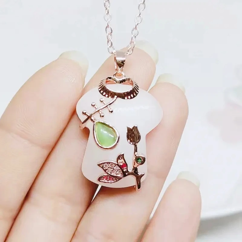 Cheongsam necklace female Jinyi jade white jade pendant Chinese style elegant temperament titanium steel clavicle chain