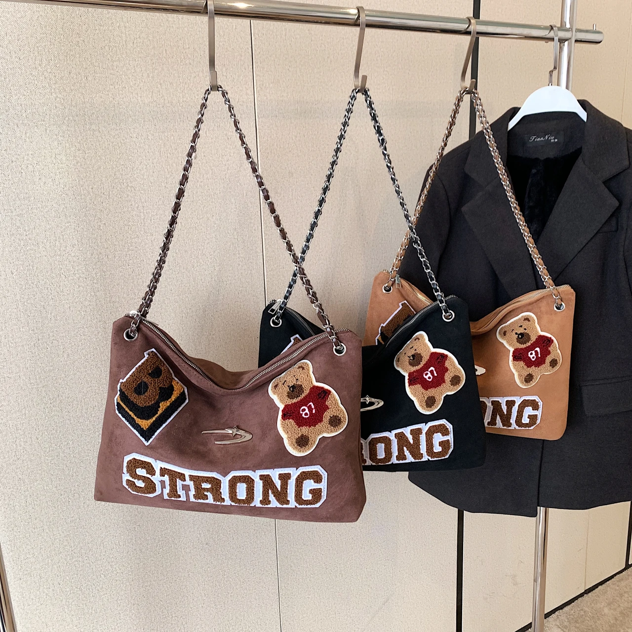 High quality commuter large capacity 2023 autumn/winter new suede vintage armpit niche all-in-one shoulder Tote bag