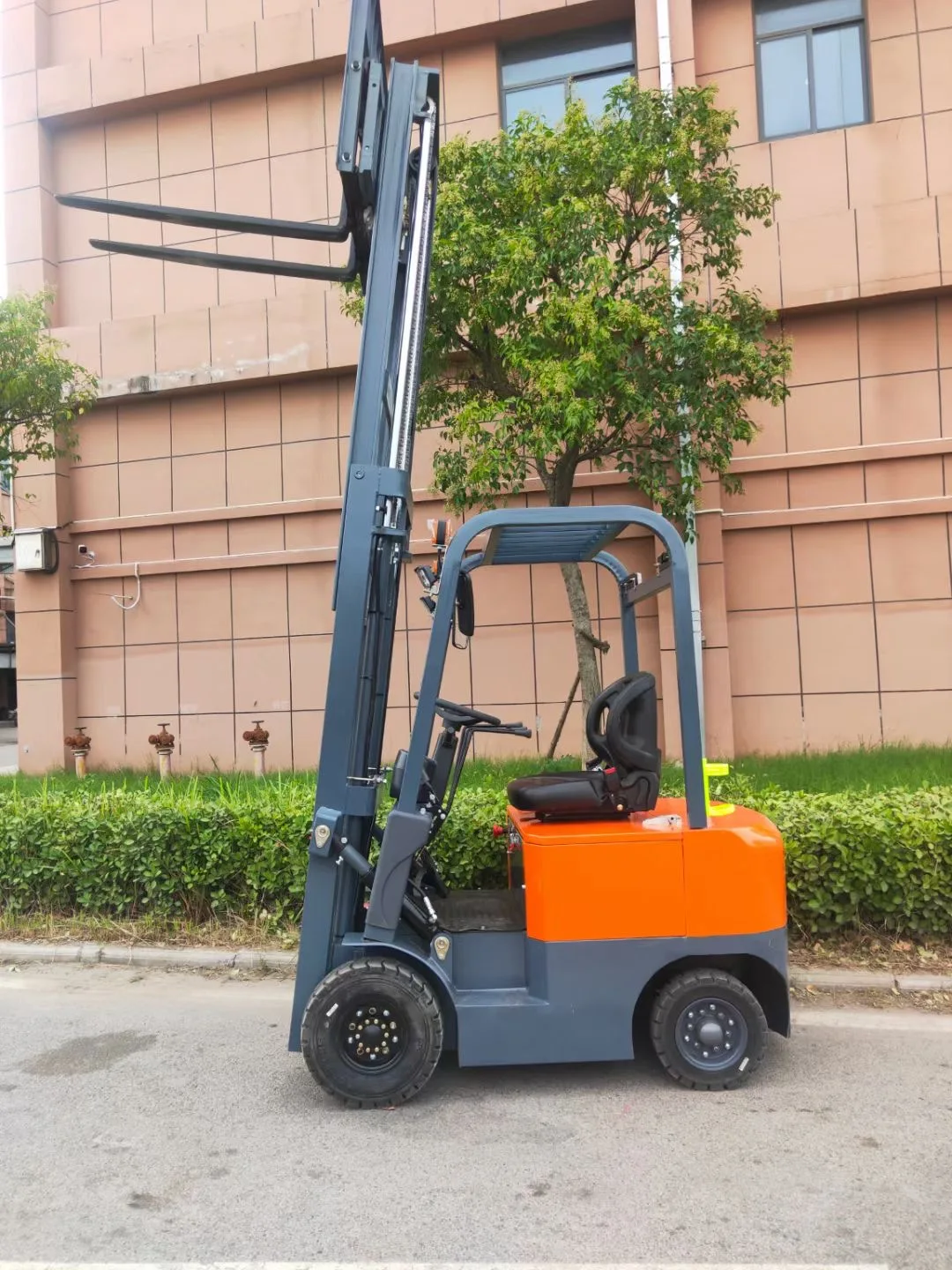 Four Wheels 1ton 1.5ton 1.8ton 2ton 2.5ton 3ton 3m 5m 6m Battery Operation Electric Fork Lifter Truck Forklift Factory Price