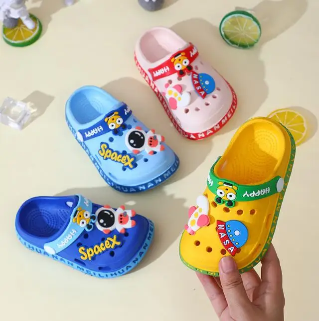 Space man Clogs Shoes Kids Sandals astronaut Slippers Eva Cute Children Boys And Garden Clog Cartoon astronaut clogs For Kids