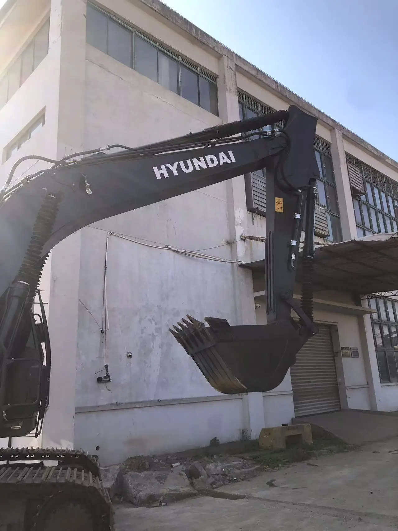 Почти новый автомобиль подержанный экскаватор Hyundai220 Самые продаваемые модели автомобилей среднего размера Hyundai 215 220 210 210W 260