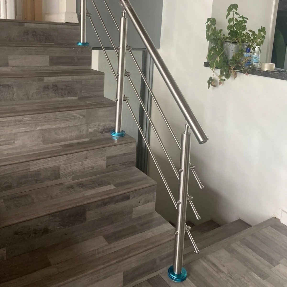 Indoor/Outdoor Stair Balcony 304 Stainless Steel Handrail Staircase Balustrade Post with Adjustable Angle for 8-12mm Pipe