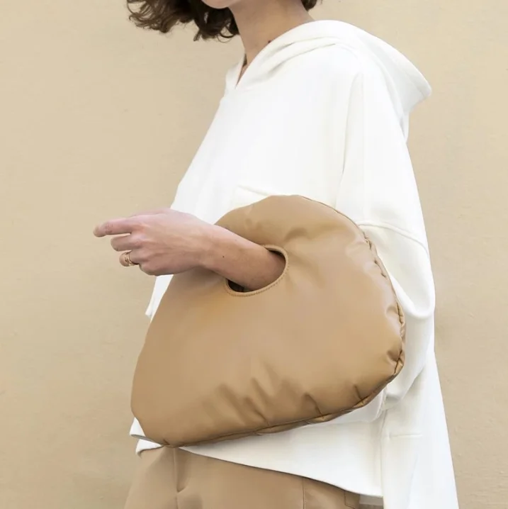 2020 autumn and winter new  brown quilted pillow ba handbag egg bag niche independent design trendy female bag