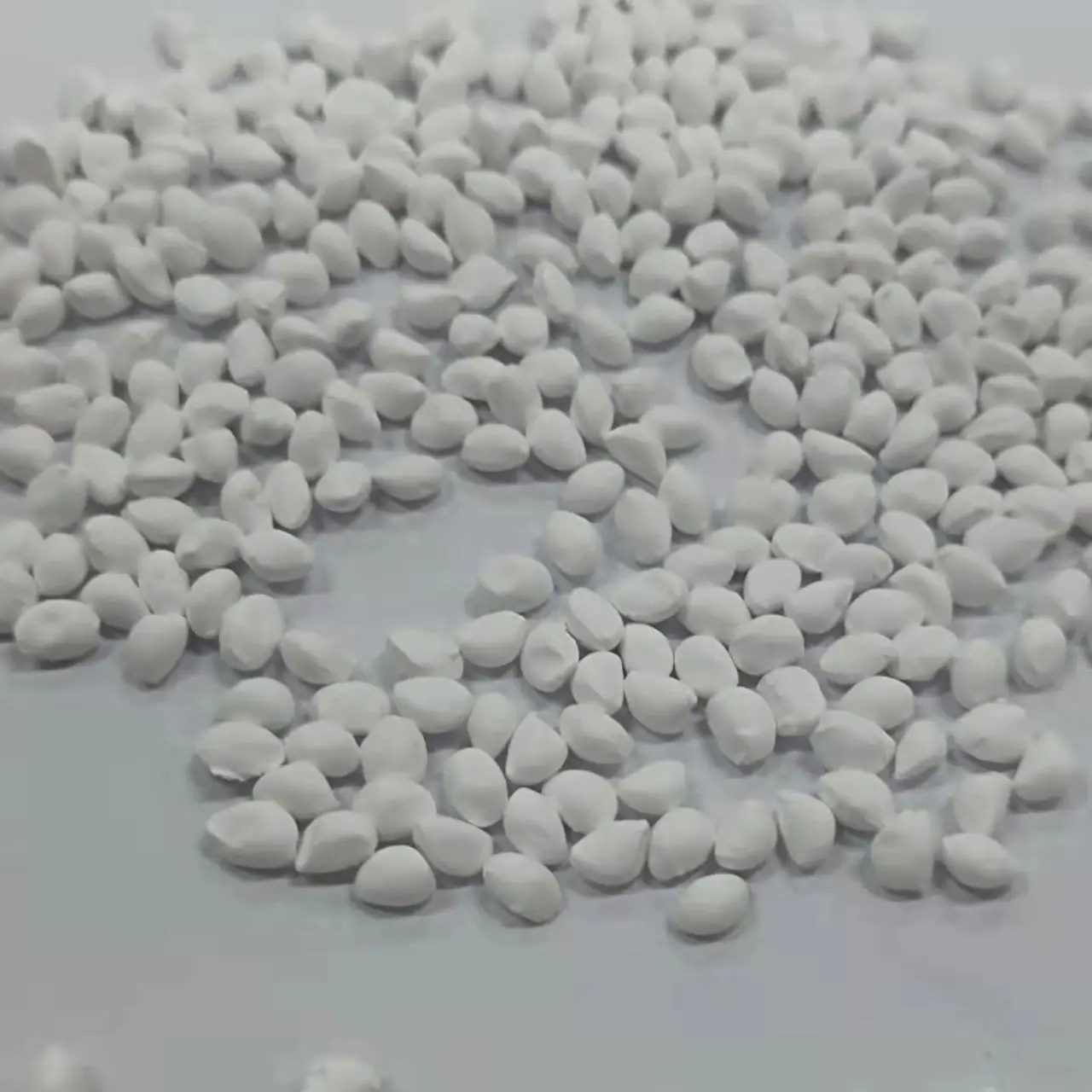 wholesale  PP white masterbatch for  food containers  nonwoven fabrics food grade PP masterbatch