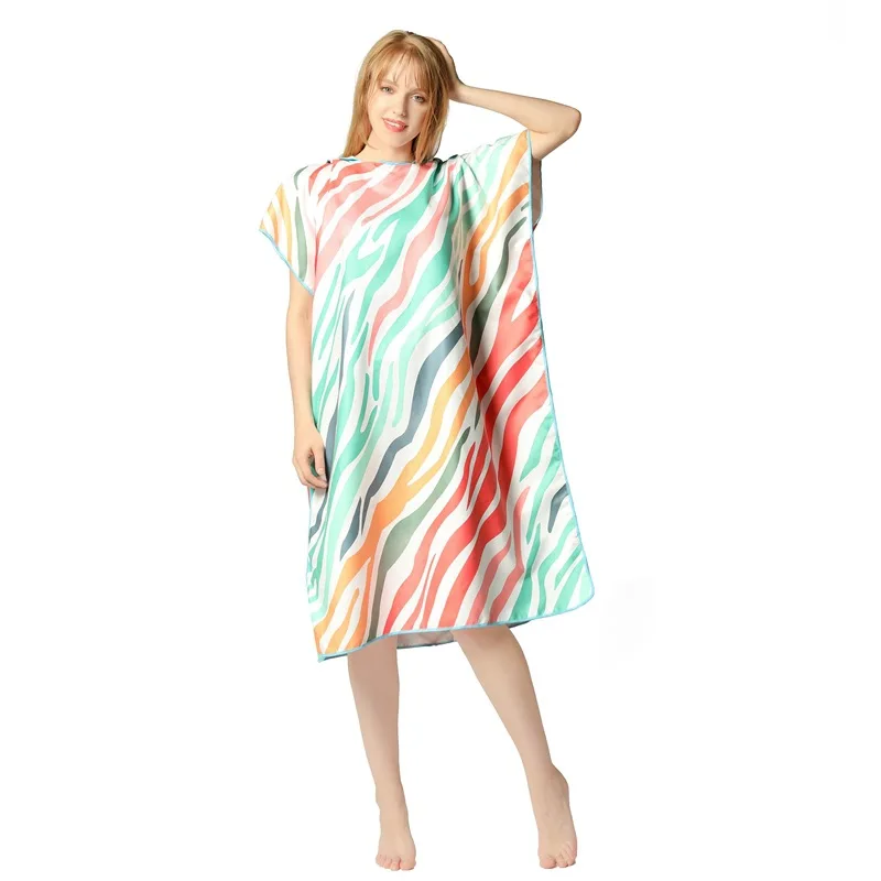 Printed adult bath towel cloak with hood absorbent quick-drying bathrobe can be worn for travel