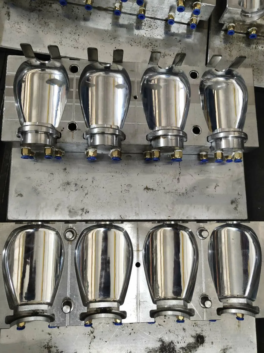 4Cav 3000bph pet bottle making blowing machine price