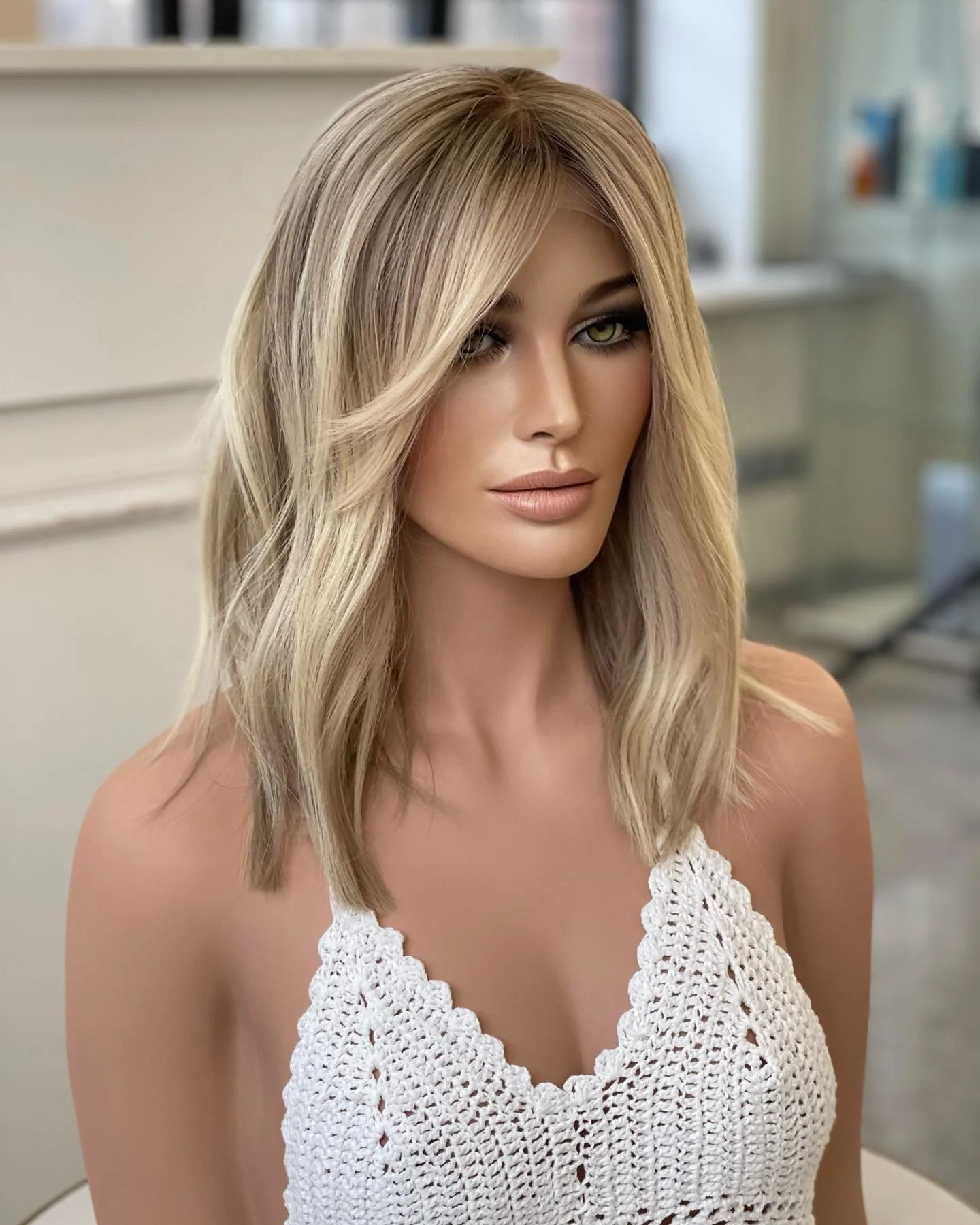 2023 Shy Top quality Highlight mixed Blonde Straight European Human Hair 4*4 Silk Top short wavy Lace Front Wig For White Women