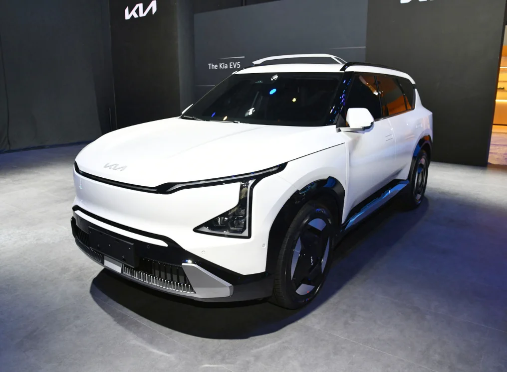 Подтвержденные поставщики электромобилей KIA Sorento 2024 Kia EV5 Land 530 км дальний внедорожник 4x4 Stinger цена электромобиля