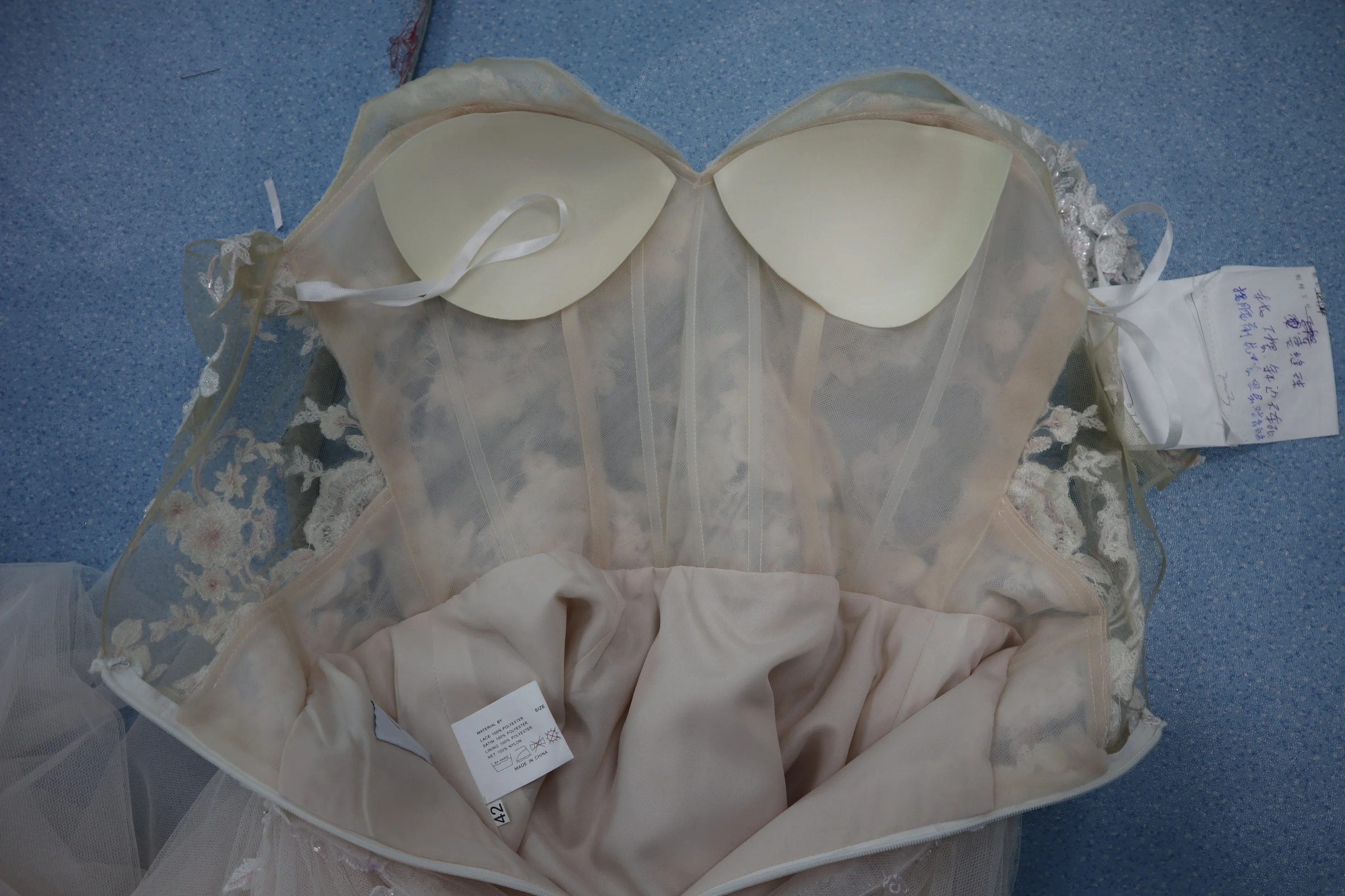 Factory direct sales wholesale Chinese fashion wedding dress cheap ladies bridal dress