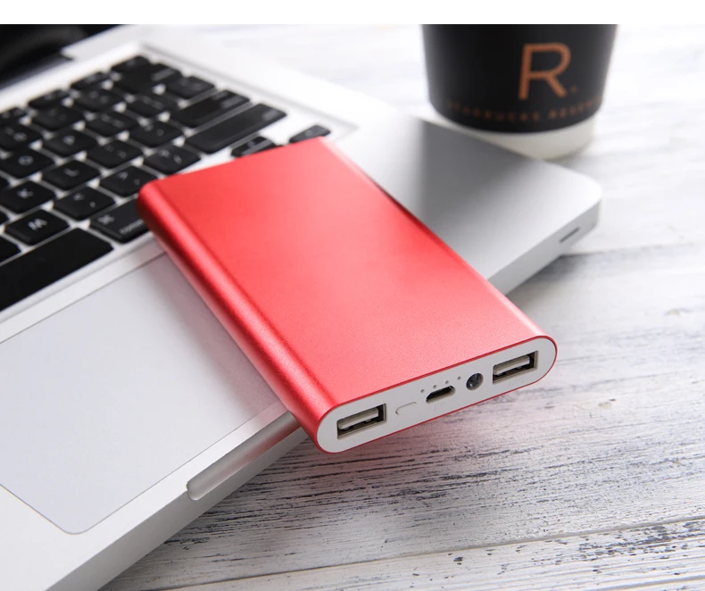 Metal Thin Power Bank 10000mAh Mobile Phone Chargers Lithium Batteries Can be Customized Portable 5000mAh Power Bank Supplies