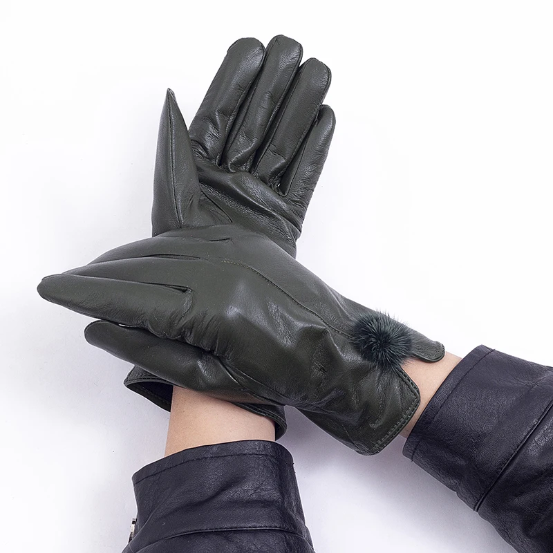 Top Quality Outdoor Hand Winter Car Driving Fur Ball Decor Leather Winter Gloves For Lady