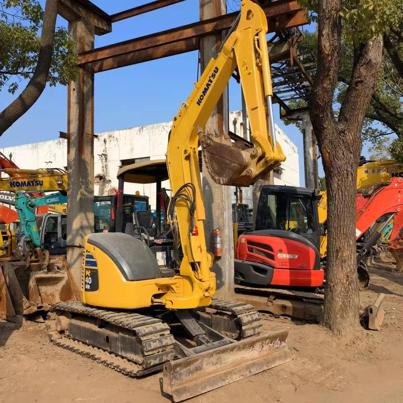 Well-maintained Used Mini komatsu Pc40 Excavator Opened Cabin Pc 40 4 Ton Small Digger for Sale Pc40mr