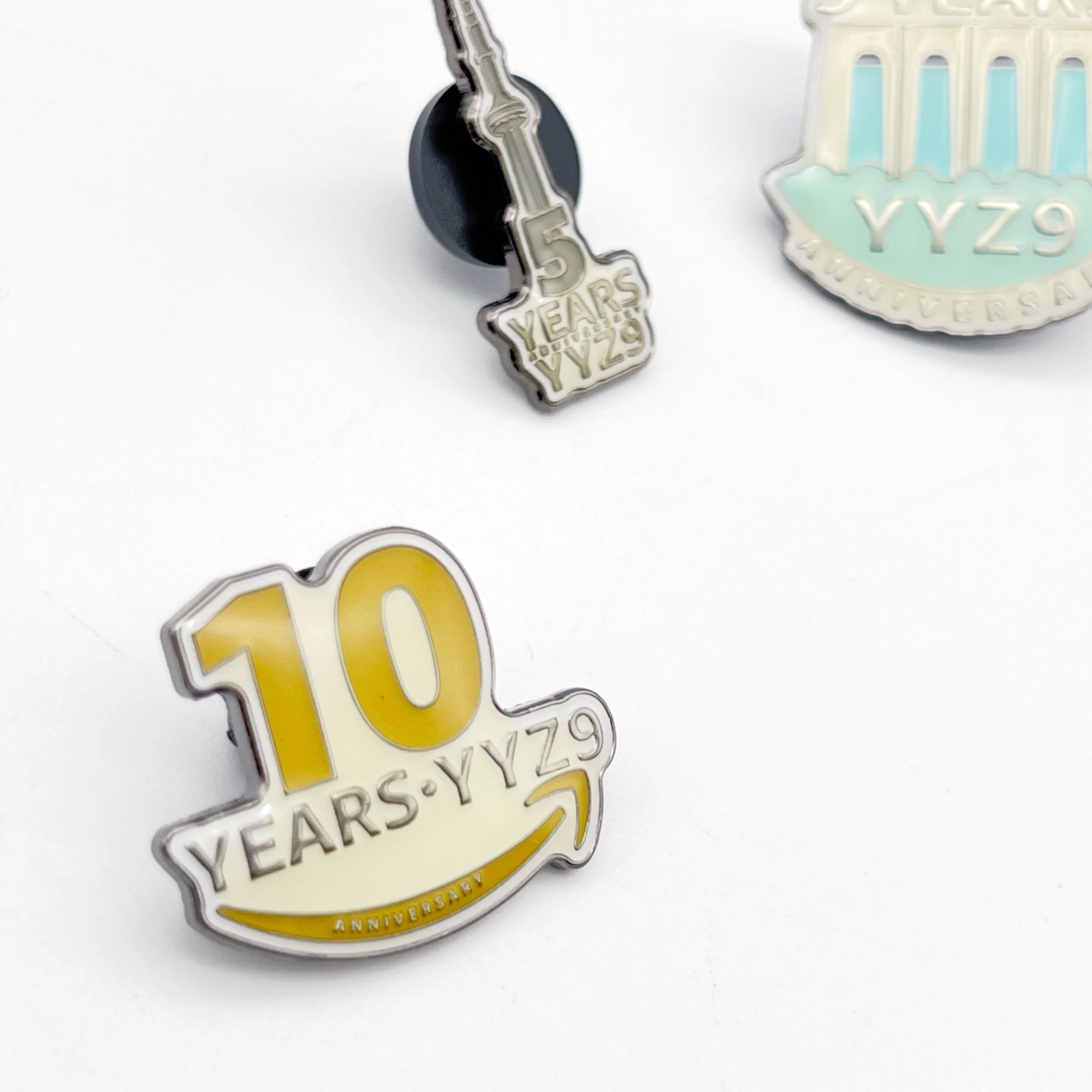 Zinc alloy metal pin soft enamel epoxy label pin